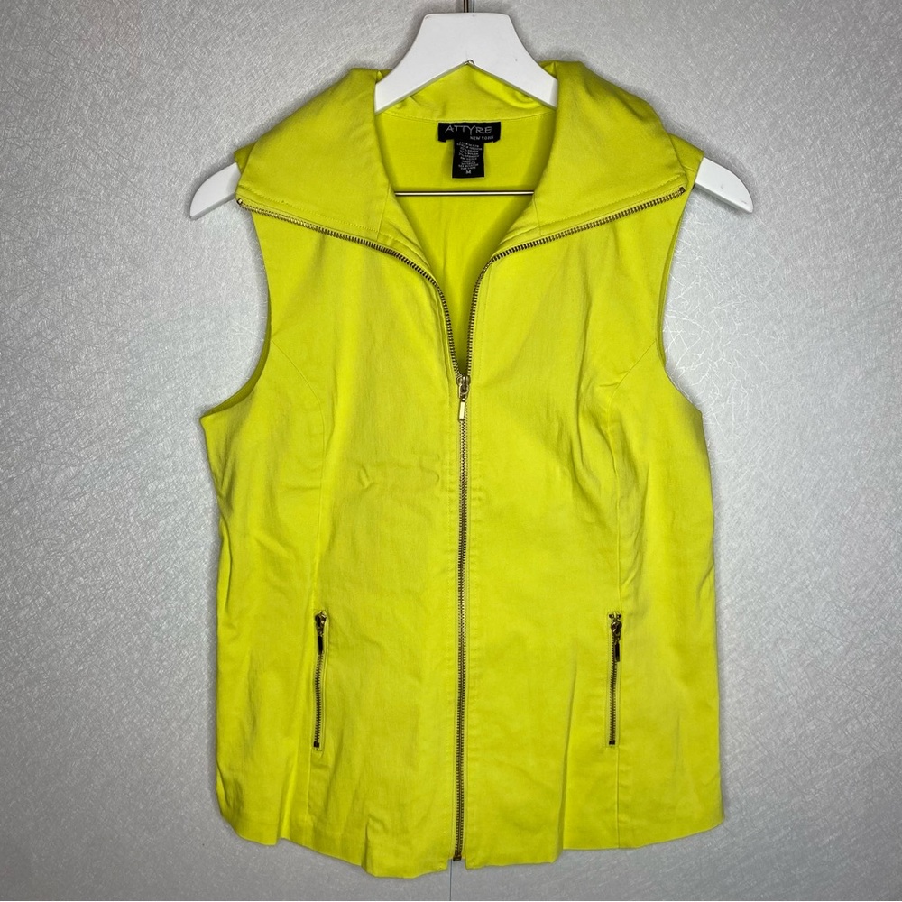 Attyre Front Zip Yellow Pockets Stretch Vest Size Medium